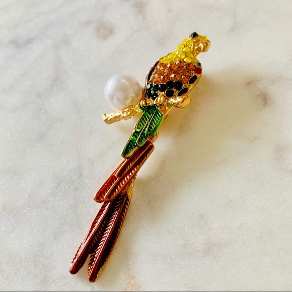 Sparkle Tropical Parrot Pearl Pin Brooch Bling - Picture 3 of 6